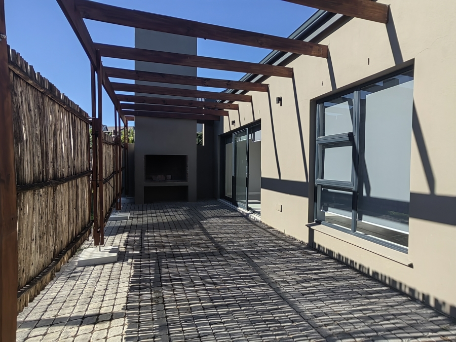 To Let 3 Bedroom Property for Rent in Hartland Lifestyle Estate Western Cape